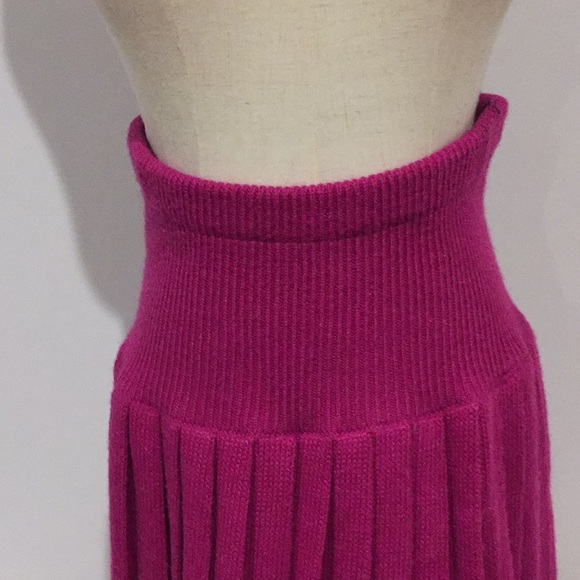🌷2 for $20🌷 George Gross New Zealand wool blend knitted skirt - Picture 3 of 9